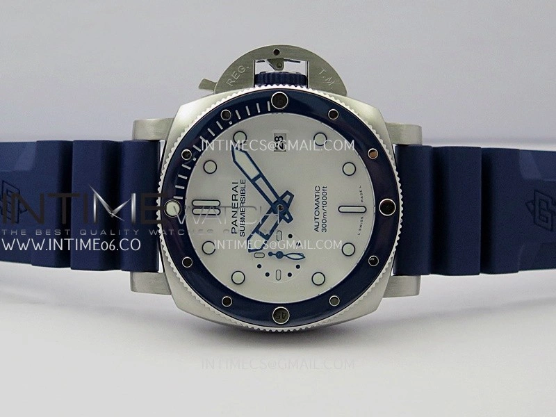 PAM1696 44mm Submersible VSF 1:1 Best Edition White Dial On Blue Rubber Strap P.900 Super Clone